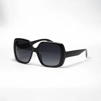 oversized sunglasses
